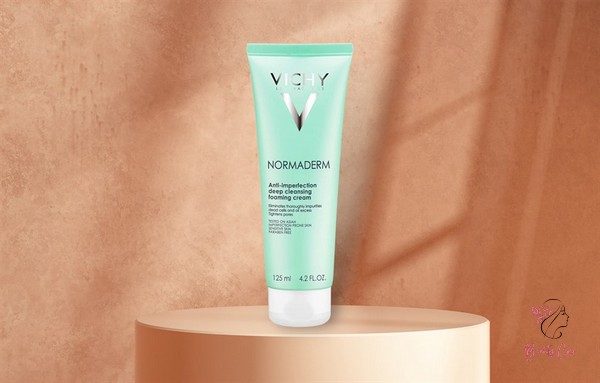 Sữa rửa mặt Vichy Normaderm Anti - Imperfection được thiết kế dành riêng cho da có lỗ chân lông to, da dầu và xuất hiện mụn do lỗ chân lông bị tắc nghẽn