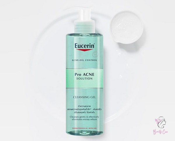 Sữa rửa mặt Eucerin Pro Acne Solution Cleansing Gel có kết cấu gel màu trắng trong suốt