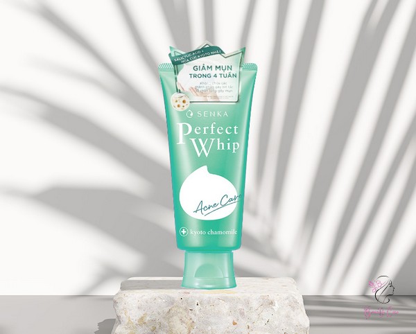 Sữa rửa mặt Senka Perfect Whip Acne Care sử dụng công thức và công nghệ độc quyền từ Shiseido, giúp kháng viêm và ngăn ngừa mụn hiệu quả.