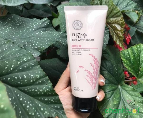 Sản phẩm Sữa Rửa Mặt Gạo  Rice Water Bright Cleansing Foam của The Face Shop được thiết kế tinh tế với gam màu hồng sang trọng, tạo cảm giác dịu nhẹ cho người dùng.Sản phẩm Sữa Rửa Mặt Gạo  Rice Water Bright Cleansing Foam của The Face Shop được thiết kế tinh tế với gam màu hồng sang trọng, tạo cảm giác dịu nhẹ cho người dùng.